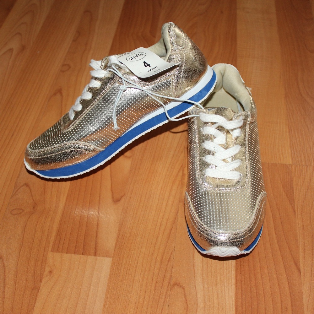 NWT Stevies by Steve Madden Metallic Gold Sneakers